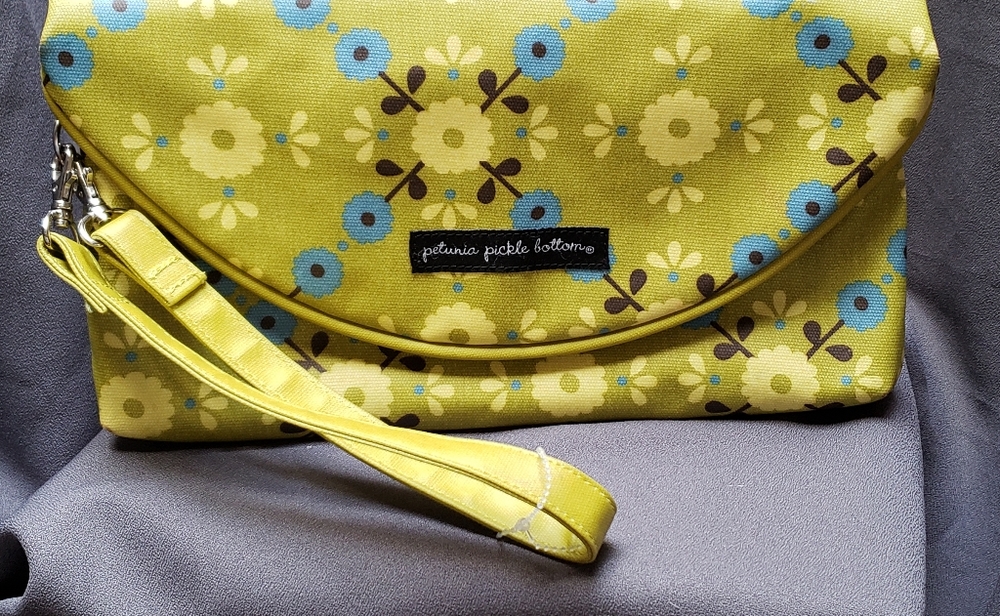 Petunia Pickle Bottoms ~ Diaper and/or Wipes~ NWOT - Picture 1 of 8